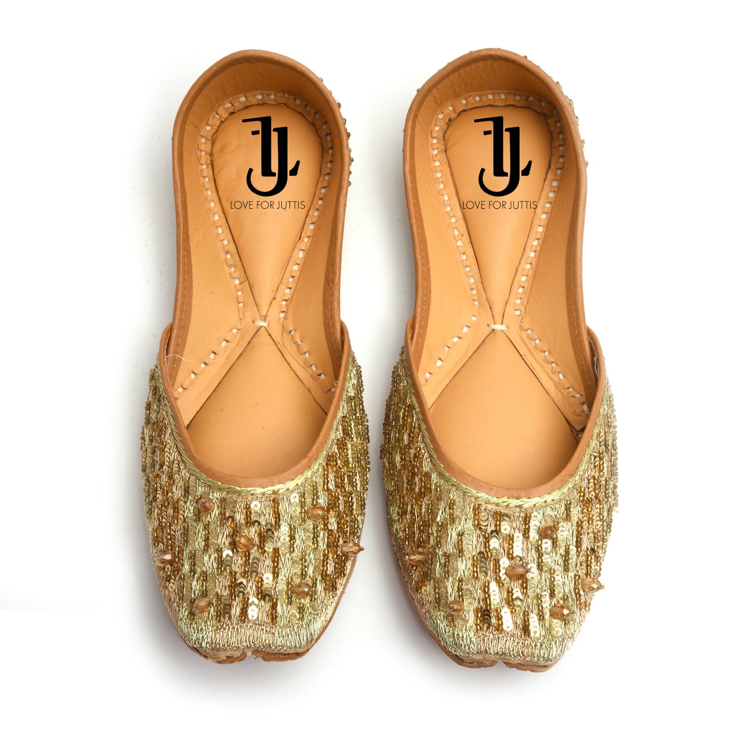 CARAMEL JUTTIS