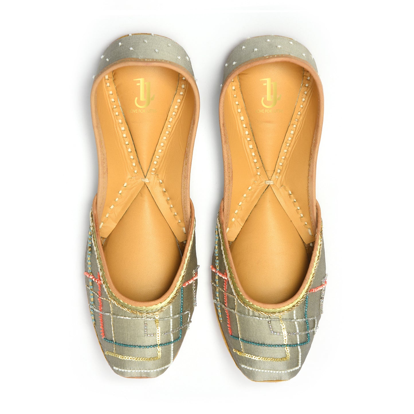 TRAIL BLAZER JUTTIS