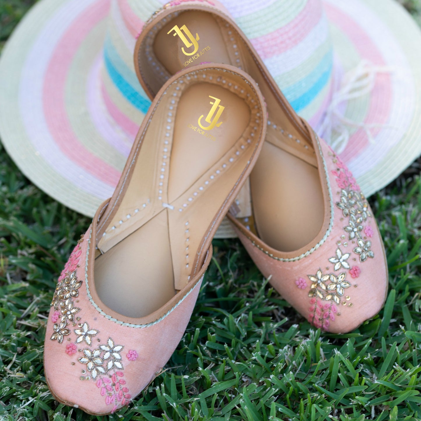 SWEET PEACH JUTTIS